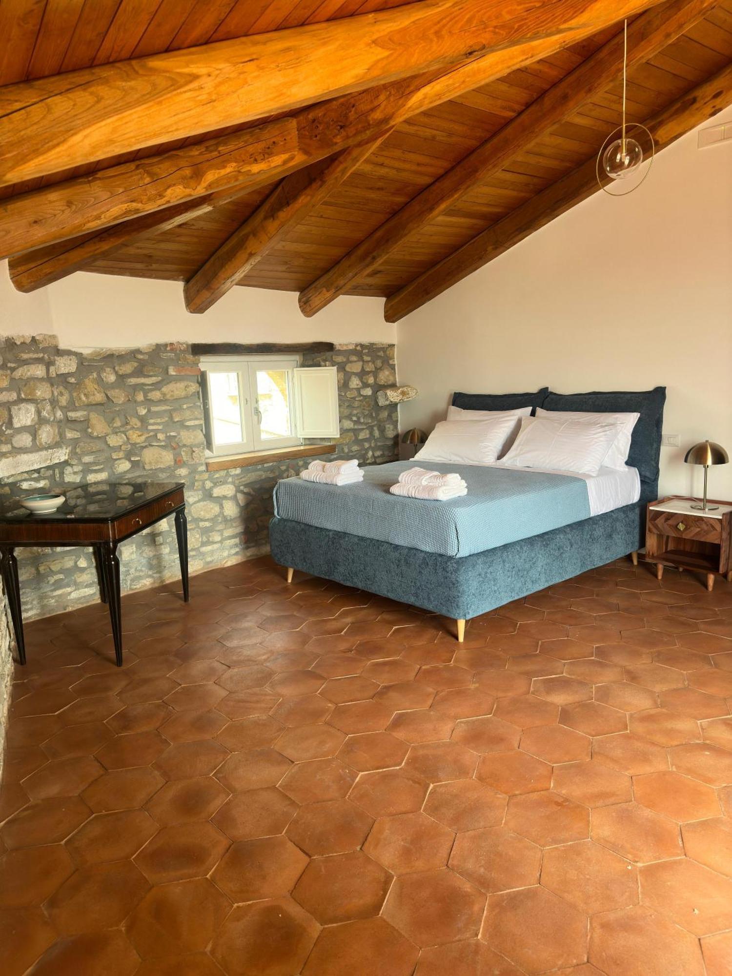 La Mansarda Bed and Breakfast Castellabate Eksteriør billede